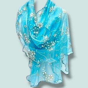 🩴 Gorgeous Aqua Blue Floral Scarf With Metallic Silver Shimmer On The Flowers